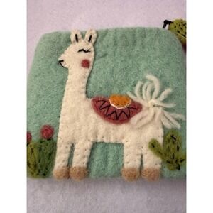 Wild Woolies Handmade Wool Llama Green Makeup Bag Zippered Pouch Fair Trade NWT